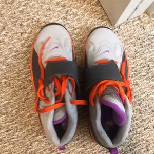 Nike tennis shoes new